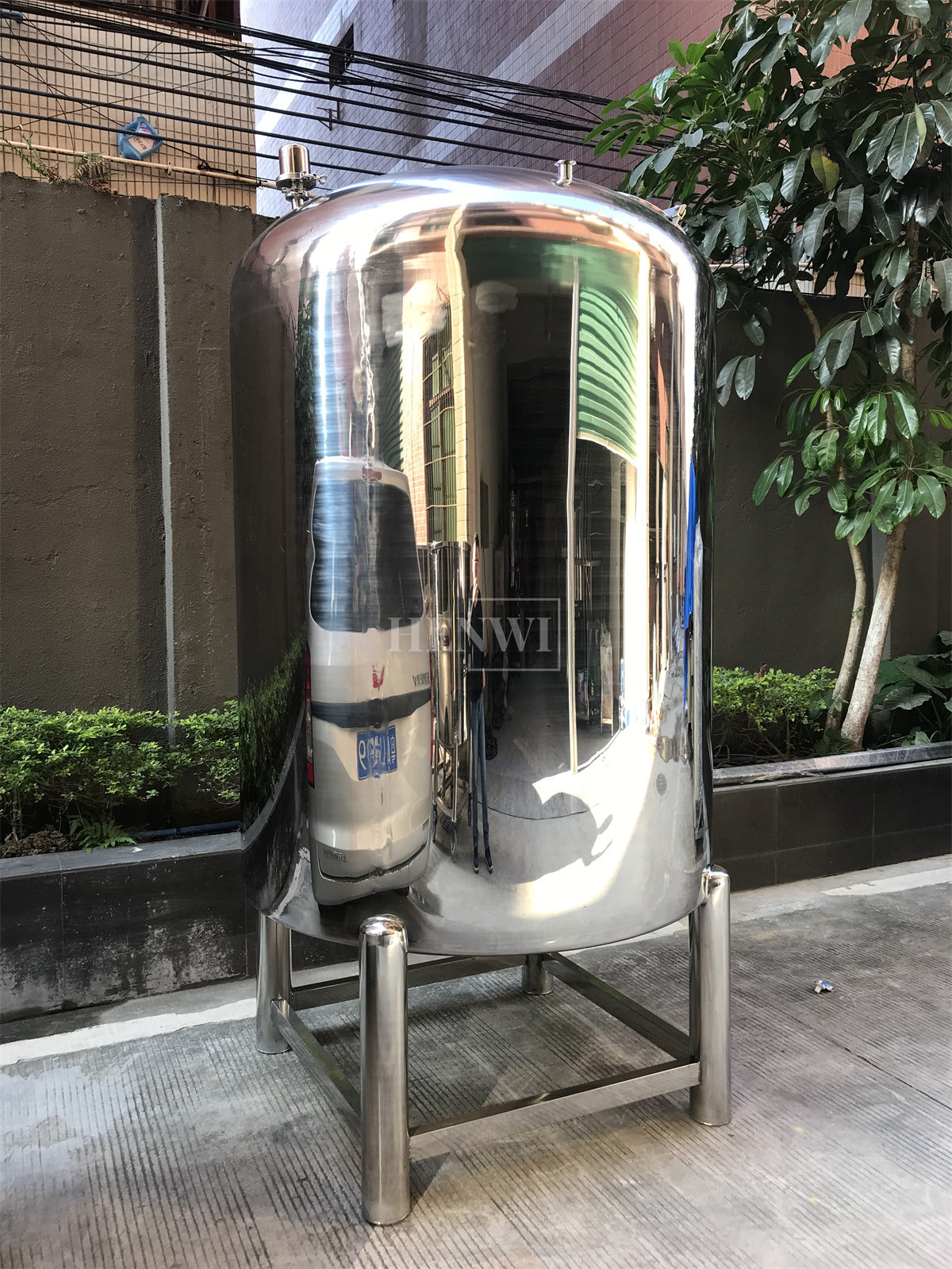 Henwi HWST-FS-500L-1000L-2000L-3000L-5000L Fixed Model Sealable Cover With Manhole Storage Tank for Shampoo Lotion Detergent Liquid Soap Hand Gel Food Paste Mayonnaise Jam Salad Sauce