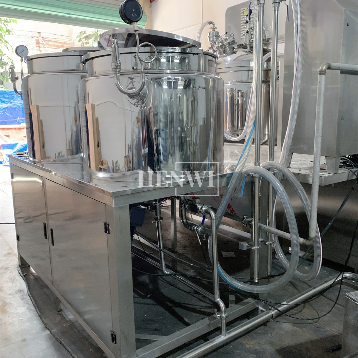 Henwi HWVM-LT-500L Hydraulic Lifting Cover Model Vacuum Emulsifying Homogenizing Heating Mixer Tank Machine