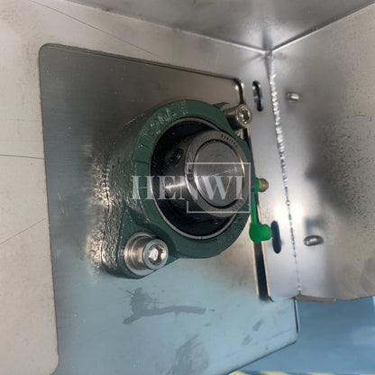 Henwi HWAM-3 Meters POM Belt Conveyor Collecting Table POM Chain Board Belt With SUS Operating Platform Conveying Equipment