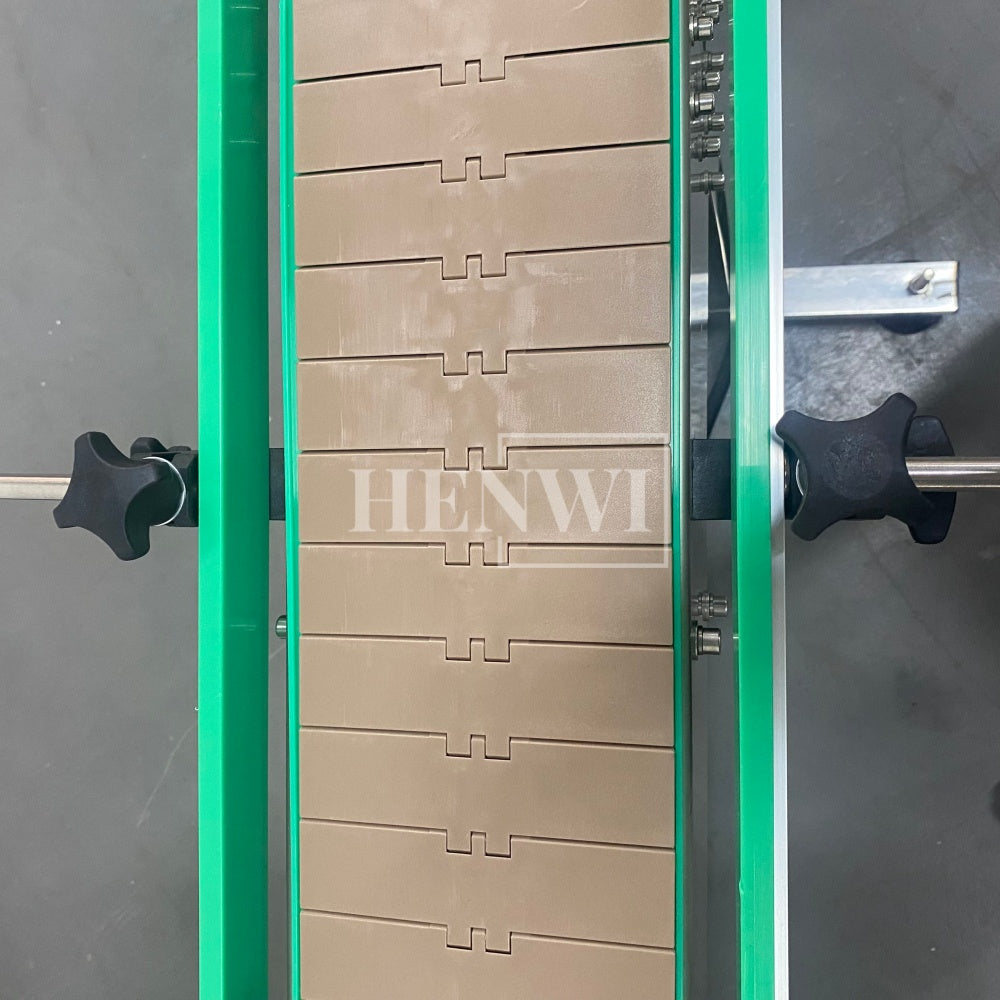 Henwi HWAM-3 Meters POM Belt Conveyor Collecting Table POM Chain Board Belt With SUS Operating Platform Conveying Equipment