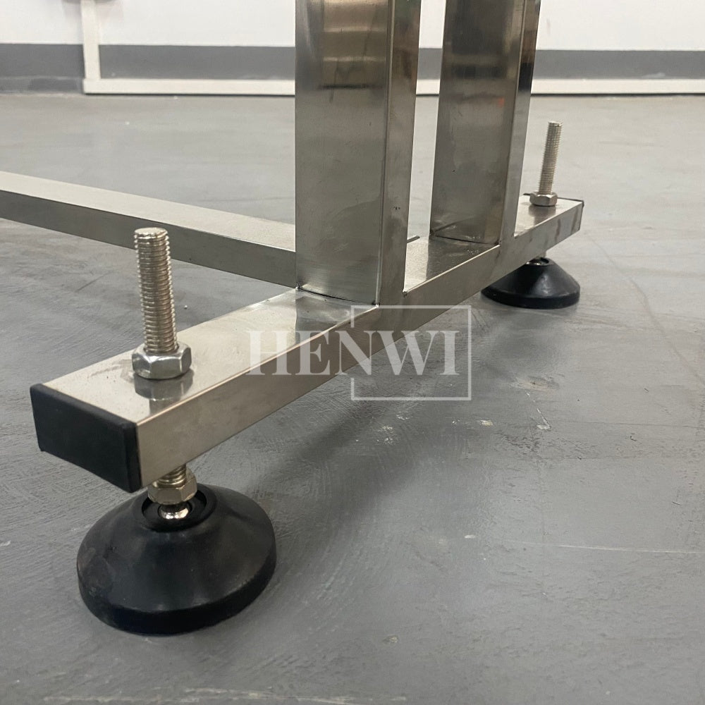 Henwi HWAM-3 Meters POM Belt Conveyor Collecting Table POM Chain Board Belt With SUS Operating Platform Conveying Equipment