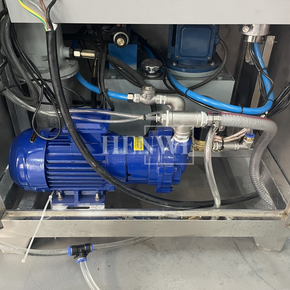 Tanque mezclador de calentamiento y homogeneización de emulsión al vacío con tapa de elevación hidráulica Henwi HWVM-FT-50L