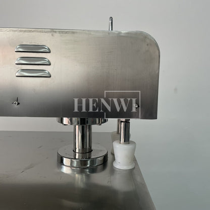 Tanque mezclador de calentamiento y homogeneización de emulsión al vacío con tapa de elevación hidráulica Henwi HWVM-FT-50L