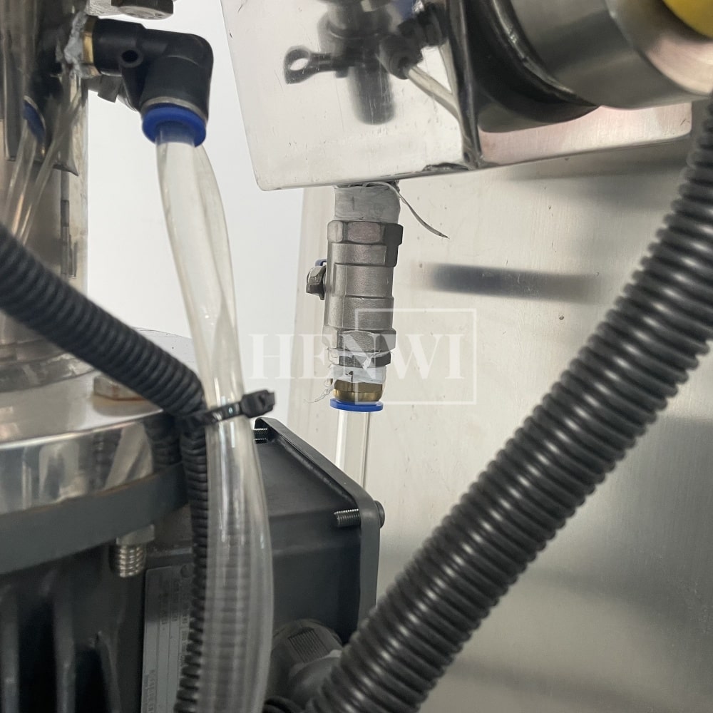 Tanque mezclador de calentamiento y homogeneización de emulsión al vacío con tapa de elevación hidráulica Henwi HWVM-FT-50L