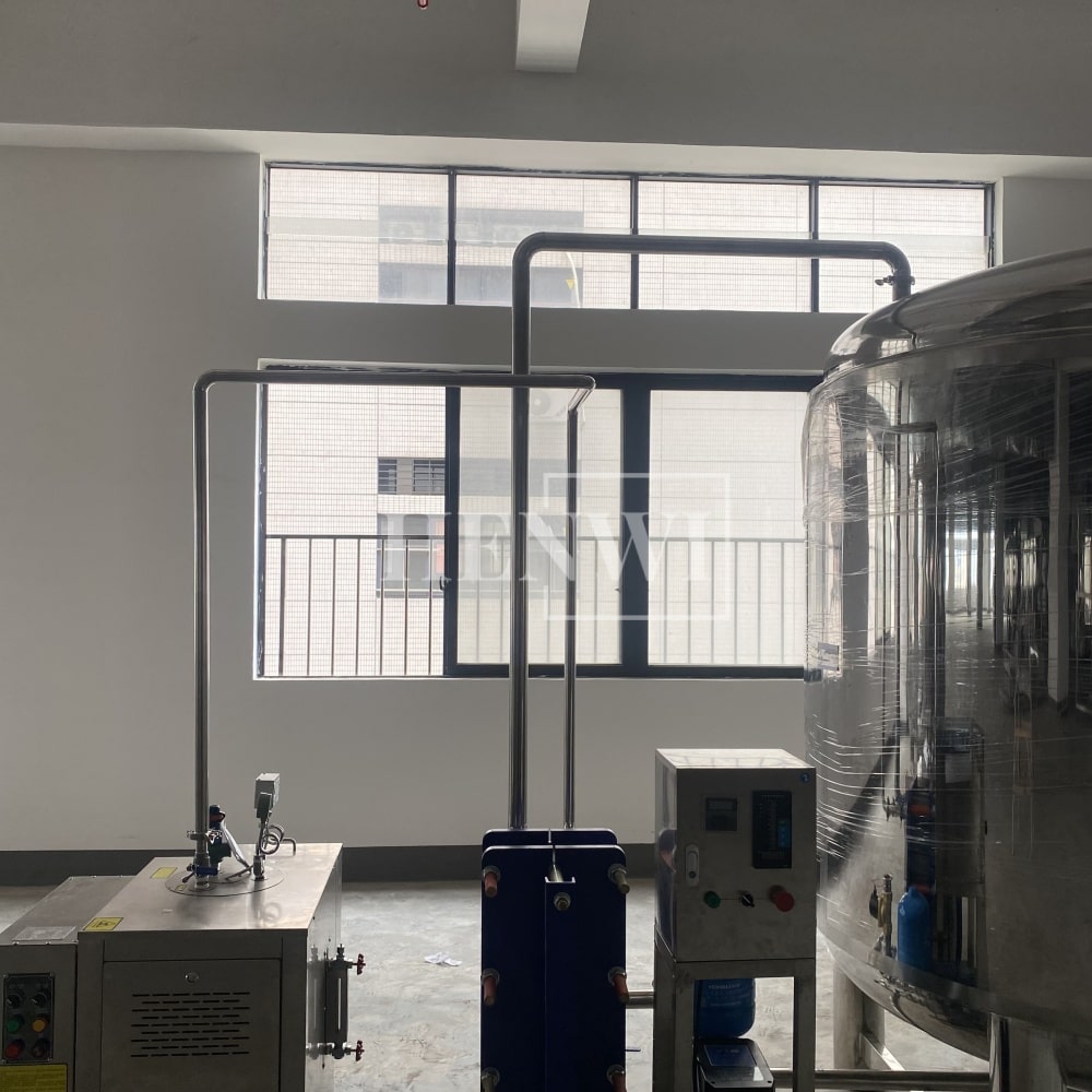 Henwi HWAM-Hot Water Heating Supplying Machine Plate Model Heat Exchanger System With 3000L Water Insulated Storage Tank And Steam Generator