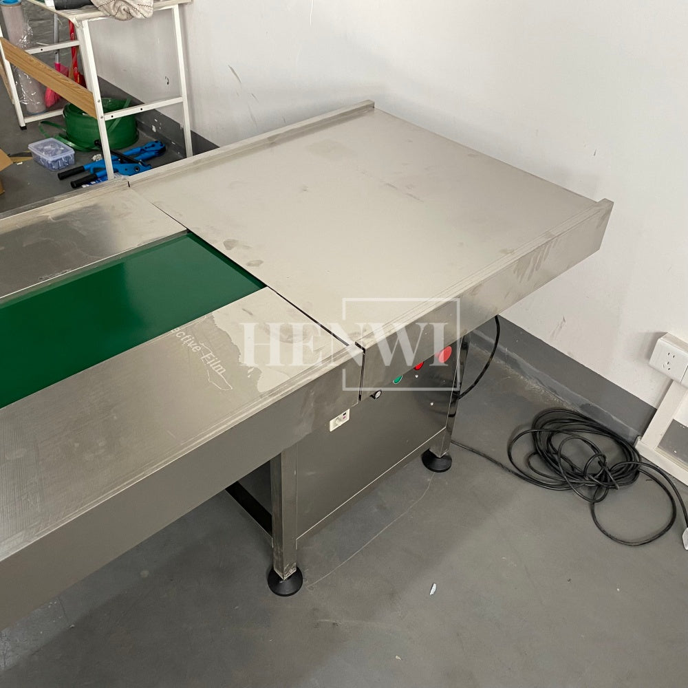 Henwi HWAM-5 Meters PVC Belt Conveyor Operation Table SUS Operating Desk Conveying Equipment