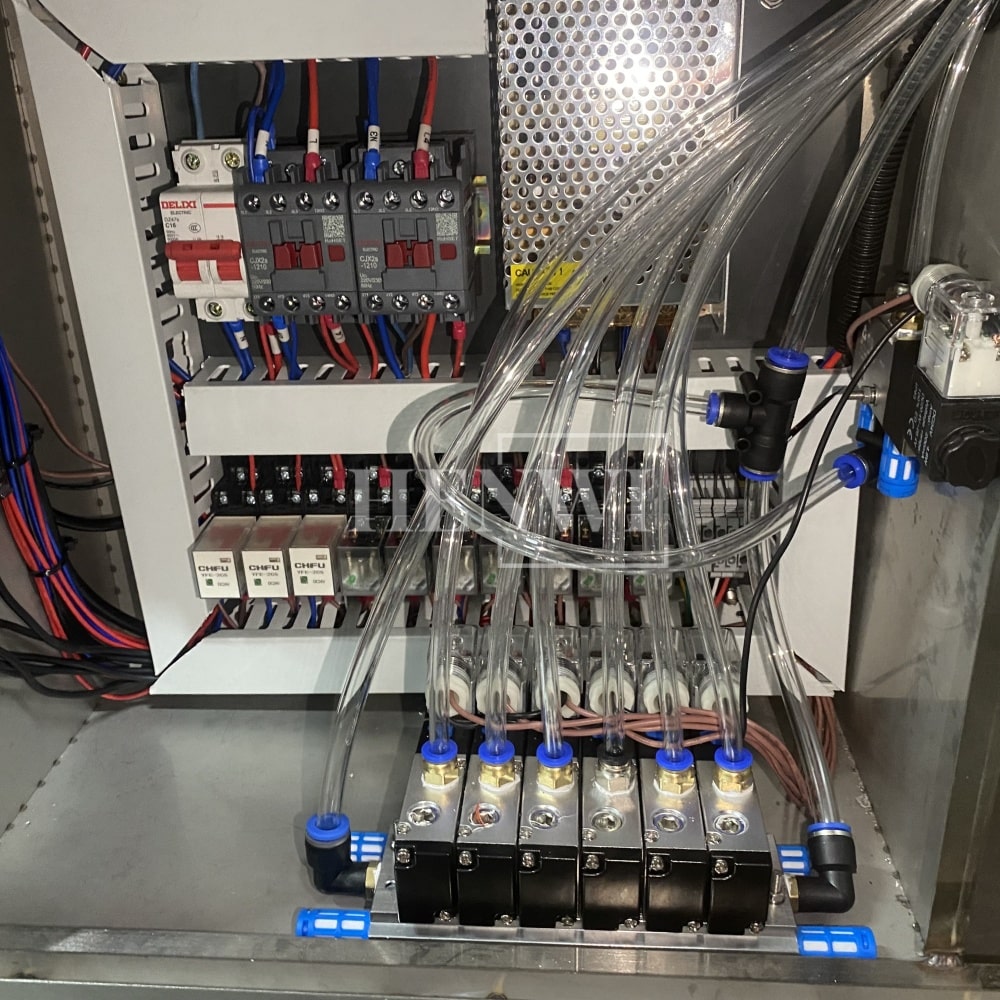 Henwi HWAM-Semi-Auto Linear Clamping Model Air Type Bottle Rinser Washer Ionized Air Glass Jar Bottle Cleaning Machine Dust Remover Bottle Cleaning Machine