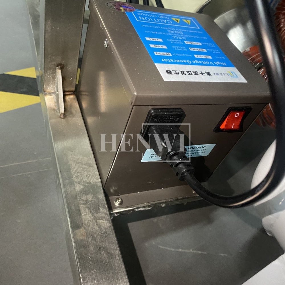 Henwi HWAM-Semi-Auto Linear Clamping Model Air Type Bottle Rinser Washer Ionized Air Glass Jar Bottle Cleaning Machine Dust Remover Bottle Cleaning Machine