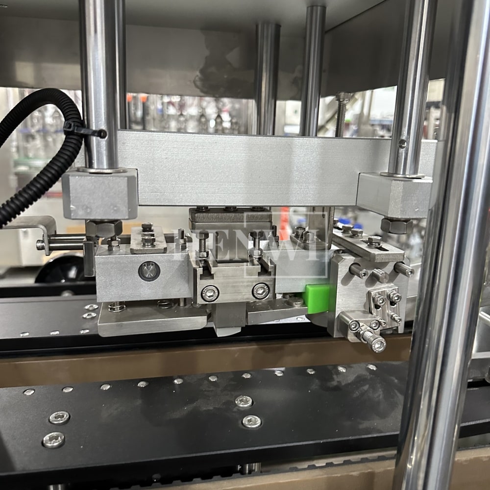 Henwi HWCM-GTC Glass Bottle Tinplate Cap Sealing Machine Bottle Screwing Capping Sealing Machine Cover Sealer