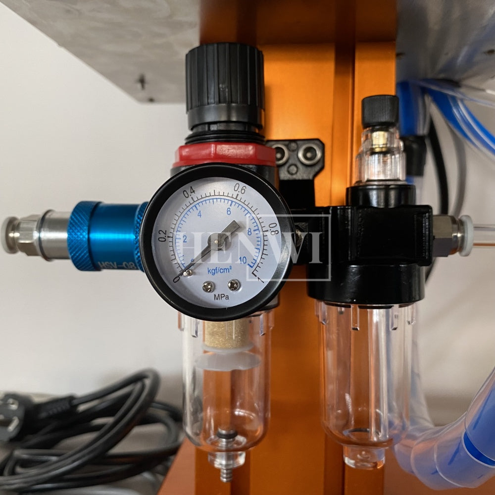 Henwi HWCM-S-W4 Semi-Auto Desktop 4 Wheels Capper Bottle Screwing Capping Sealing Machine Cover Manual Sealer Machine