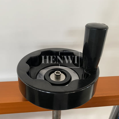 Henwi HWCM-S-W4 Semi-Auto Desktop 4 Wheels Capper Bottle Screwing Capping Sealing Machine Cover Manual Sealer Machine