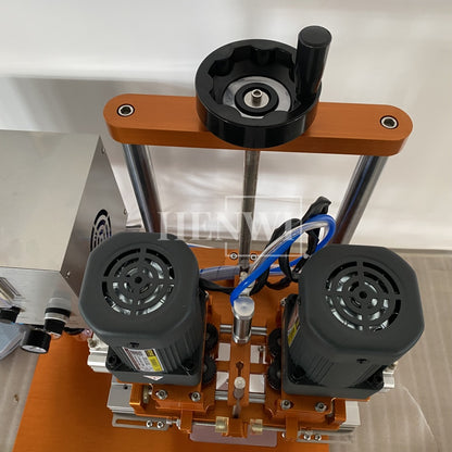 Henwi HWCM-S-W4 Semi-Auto Desktop 4 Wheels Capper Bottle Screwing Capping Sealing Machine Cover Manual Sealer Machine