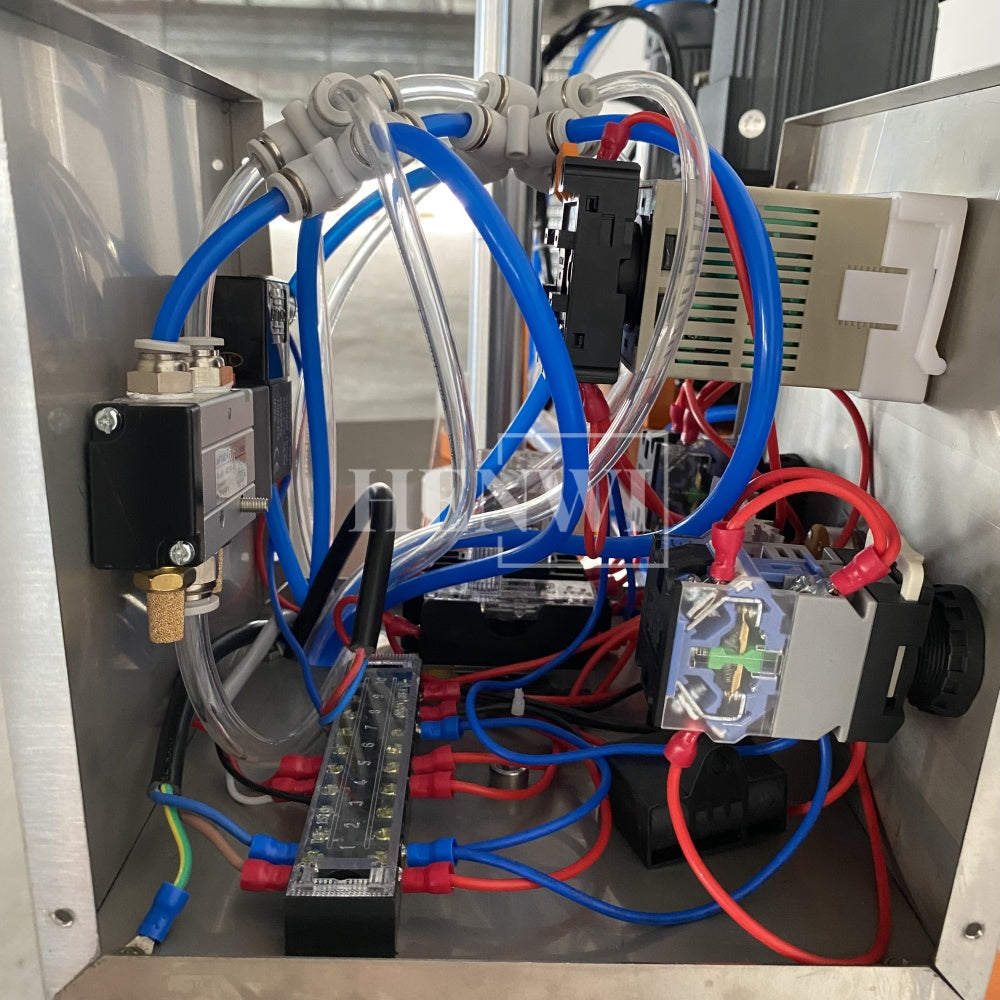 Henwi HWCM-S-W4 Semi-Auto Desktop 4 Wheels Capper Bottle Screwing Capping Sealing Machine Cover Manual Sealer Machine