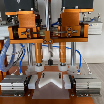 Henwi HWCM-S-W4 Semi-Auto Desktop 4 Wheels Capper Bottle Screwing Capping Sealing Machine Cover Manual Sealer Machine