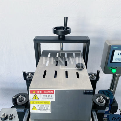 Henwi HWCM-W4 Automatic 1 Station 4 Wheels Capper Bottle Screwing Capping Sealing Machine Cover Sealer