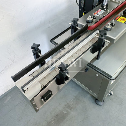 Henwi HWCM-W4 Automatic 1 Station 4 Wheels Capper Bottle Screwing Capping Sealing Machine Cover Sealer
