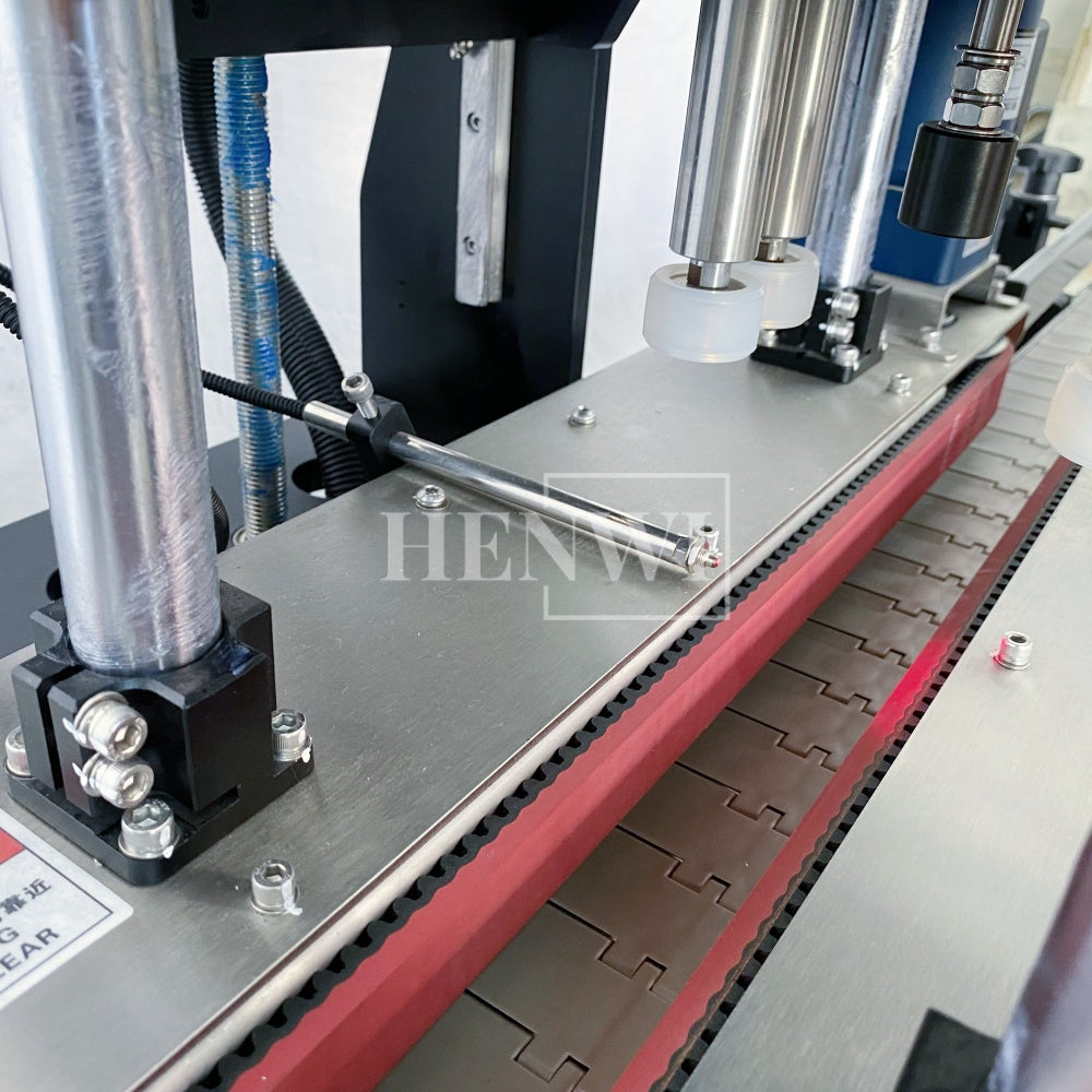 Henwi HWCM-W4 Automatic 1 Station 4 Wheels Capper Bottle Screwing Capping Sealing Machine Cover Sealer