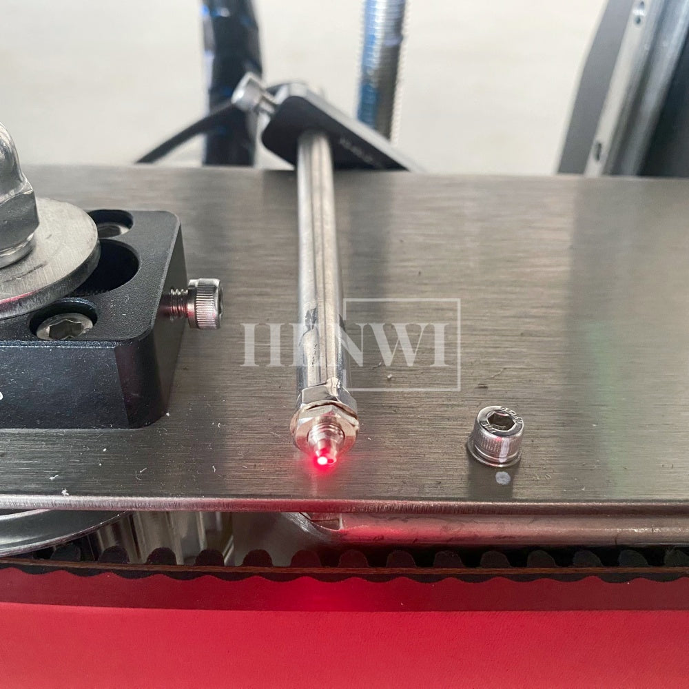 Henwi HWCM-W4x2 Automatic 2 Stations 4 Wheels Capper Bottle Screwing Capping Sealing Machine Cover Sealer