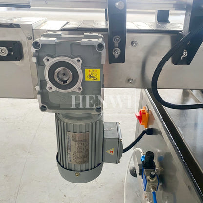 Henwi HWCM-W4x2 Automatic 2 Stations 4 Wheels Capper Bottle Screwing Capping Sealing Machine Cover Sealer