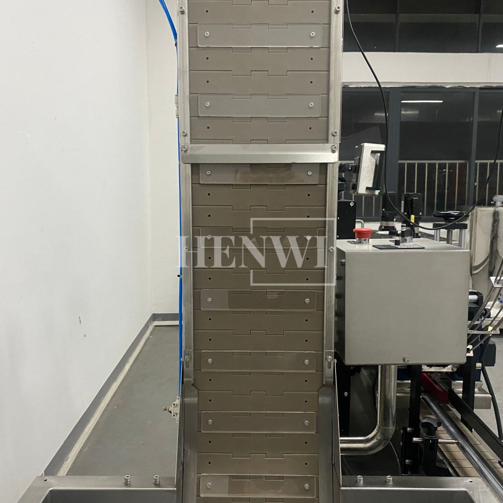 Henwi HWCM-W4x2 Automatic 2 Stations 4 Wheels Capper Bottle Screwing Capping Sealing Machine Cover Sealer with Automatic Cap Lifting Elevator Feeding Machine