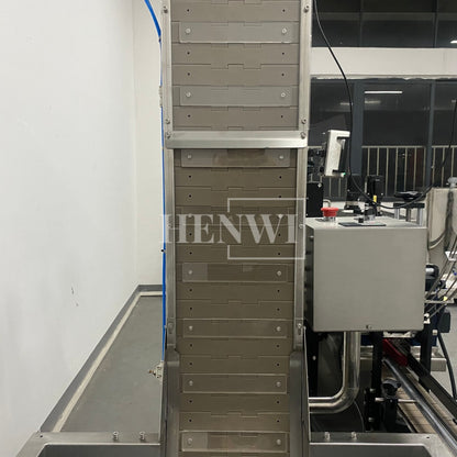 Henwi HWCM-W4x2 Automatic 2 Stations 4 Wheels Capper Bottle Screwing Capping Sealing Machine Cover Sealer with Automatic Cap Lifting Elevator Feeding Machine