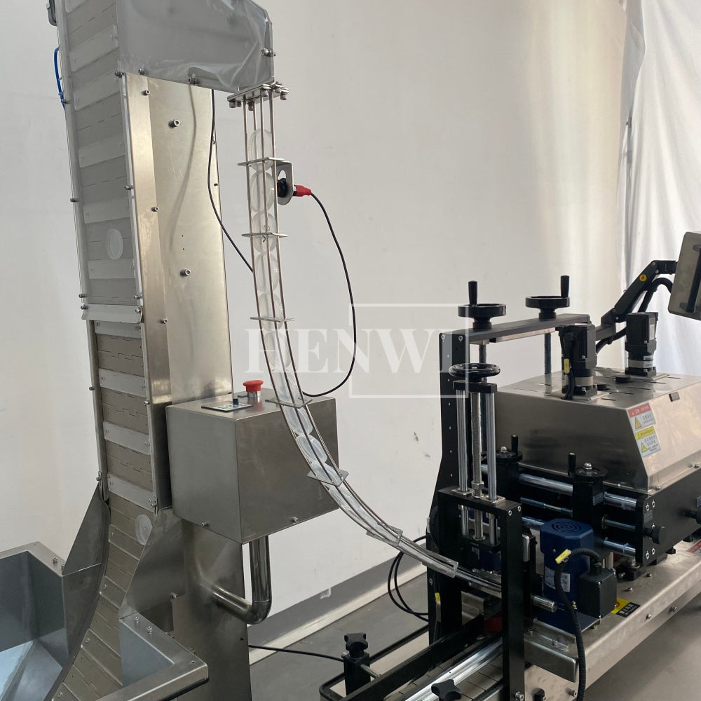 Henwi HWCM-W4x2 Automatic 2 Stations 4 Wheels Capper Bottle Screwing Capping Sealing Machine Cover Sealer with Automatic Cap Lifting Elevator Feeding Machine