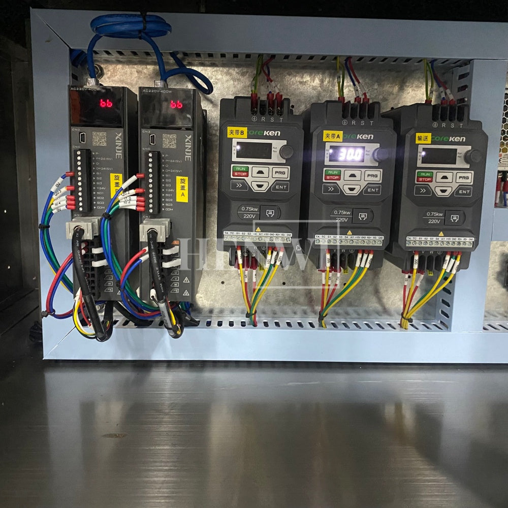 Henwi HWCM-W4x2 Automatic 2 Stations 4 Wheels Capper Bottle Screwing Capping Sealing Machine Cover Sealer with Automatic Cap Lifting Elevator Feeding Machine