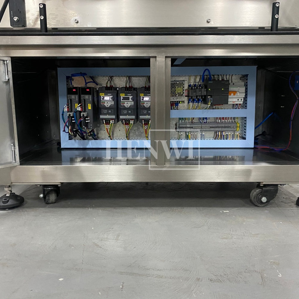 Henwi HWCM-W4x2 Automatic 2 Stations 4 Wheels Capper Bottle Screwing Capping Sealing Machine Cover Sealer with Automatic Cap Lifting Elevator Feeding Machine