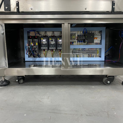 Henwi HWCM-W4x2 Automatic 2 Stations 4 Wheels Capper Bottle Screwing Capping Sealing Machine Cover Sealer with Automatic Cap Lifting Elevator Feeding Machine