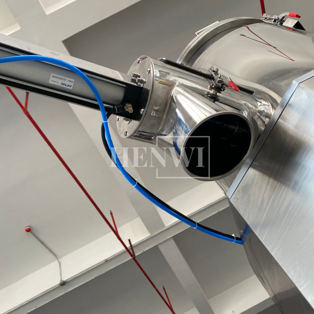 Henwi HWCZ-Powder Homogenizing Mixer Tank Ressuring Oil Spraying Powder Hitting Homogenizing Mixing Equipment Three Shaft Side-Beating Mixing Machine Tank