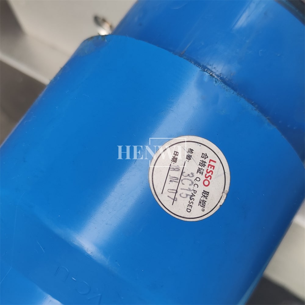 Henwi HWFF-1 Nozzles Horizontal Anti Corrosive Filler Pesticide Bleach Liquid Fertilizer Acid Liquid Alkaline Liquid Filling Machine