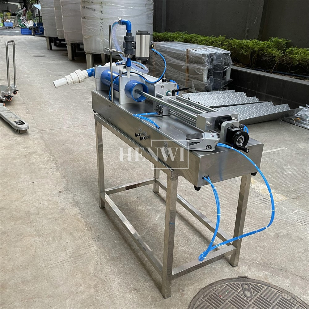 Henwi HWFF-1 Nozzles Horizontal Anti Corrosive Filler Pesticide Bleach Liquid Fertilizer Acid Liquid Alkaline Liquid Filling Machine
