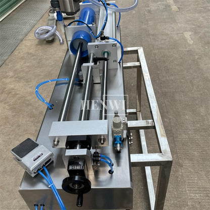 Henwi HWFF-1 Nozzles Horizontal Anti Corrosive Filler Pesticide Bleach Liquid Fertilizer Acid Liquid Alkaline Liquid Filling Machine