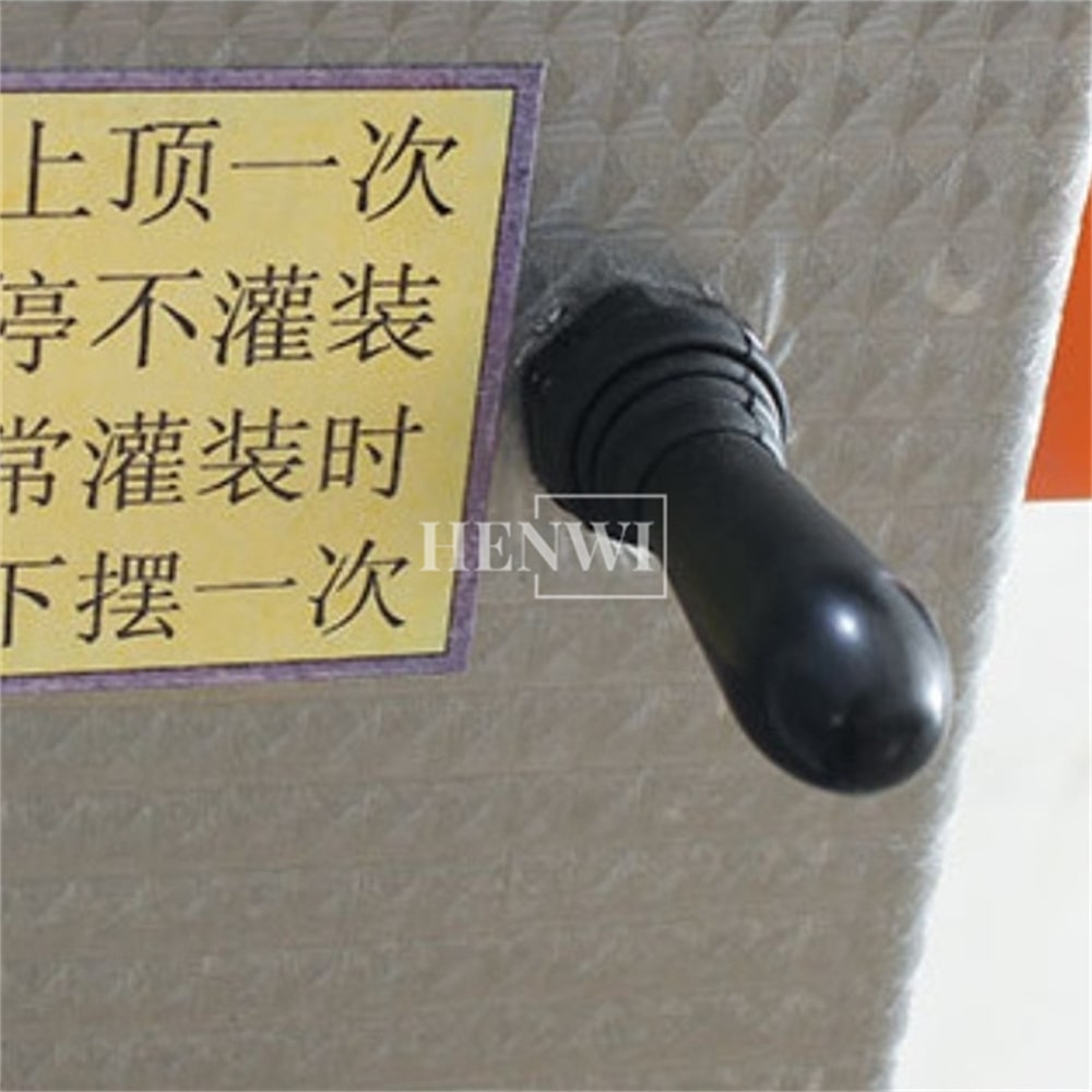 Henwi HWFF-2 Nozzles Vertical Corrosion Proof Filler Strong Acid Liquid Kitchen Toilet Cleaner Pesticide Bleach PP Filling Machine