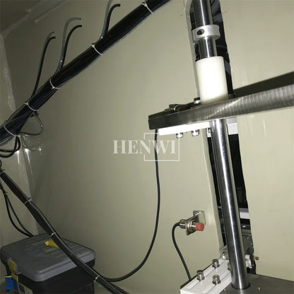 Henwi HWFF-4-32 Nozzles Anti Corrosive Automatic Filler Rust Disinfectant Remover Kitchen Toilet Cleaner Bleach Liquid Alkaline Filling Machine