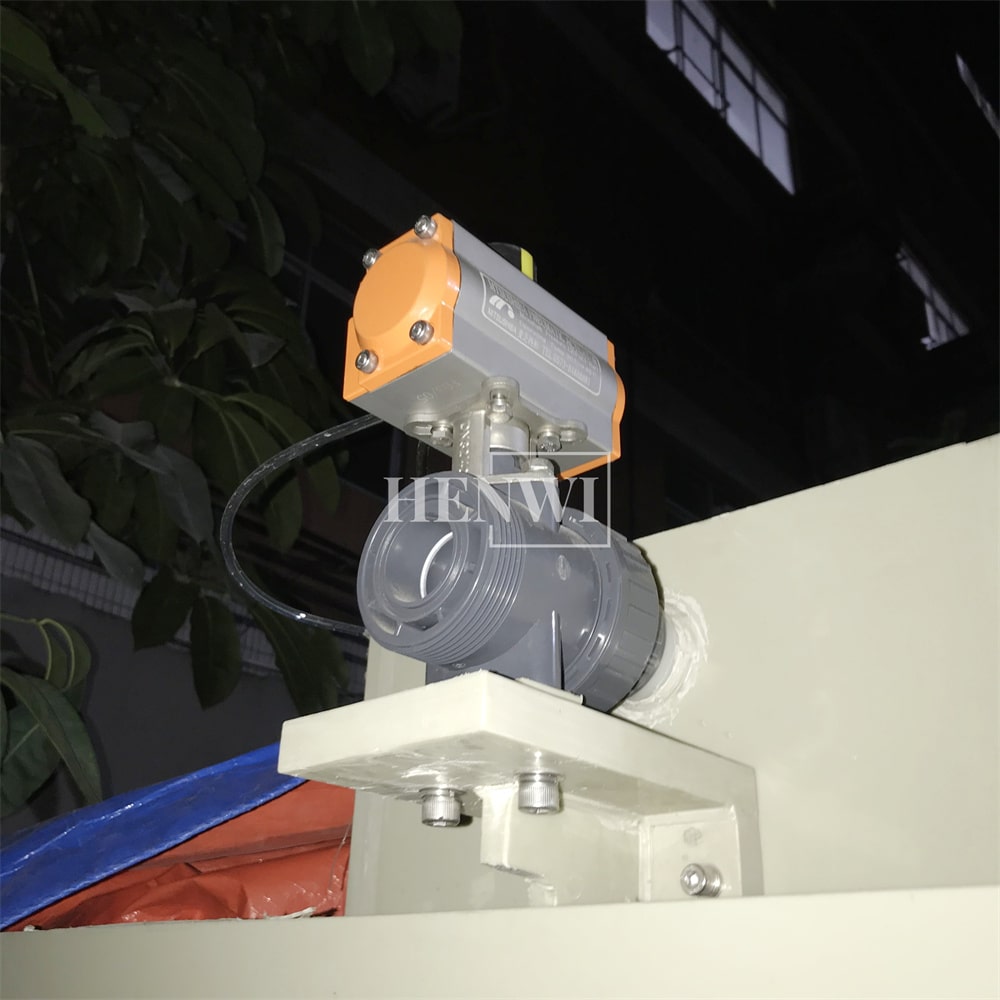 Henwi HWFF-4-32 Nozzles Anti Corrosive Automatic Filler Rust Disinfectant Remover Kitchen Toilet Cleaner Bleach Liquid Alkaline Filling Machine