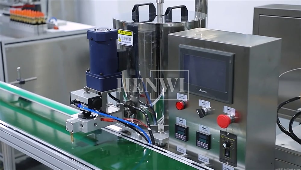 Henwi HWFM-F-CTF 1 Nozzle Full-Auto Constant Temperature Liquid Mixing Heating Bottling Filling Machine One Head Bottle Filler With Mixer Heater With Conveyor Belt