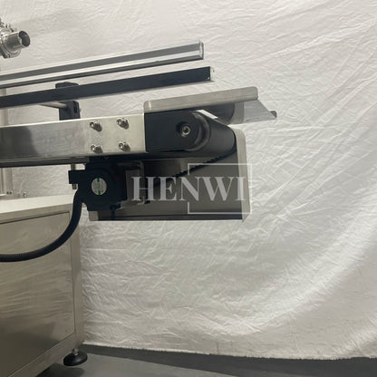 Henwi HWFCL-Automatic 1  Nozzle Gear Pump Liquid Filling Machine with 4 Wheels 1 Station Capping Machine with 2 Sides Square Bottle & Round Bottle Labeling Machine
