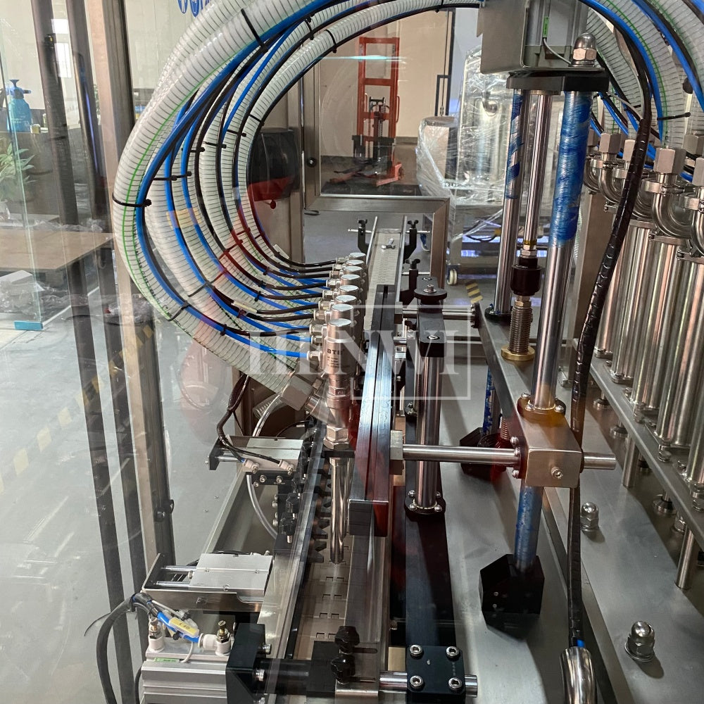 Henwi HWFM-P-8 Eight Nozzles Automatic Liquid Bottling Filling Packing Machine 8 Heads Bottle Filler