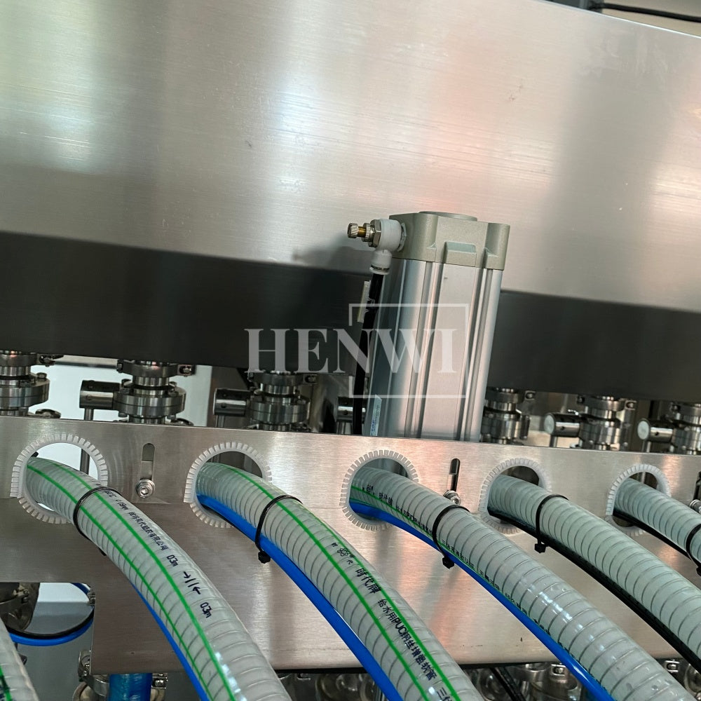 Henwi HWFM-P-8 Eight Nozzles Automatic Liquid Bottling Filling Packing Machine 8 Heads Bottle Filler
