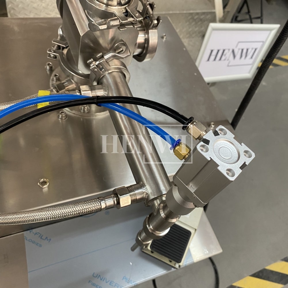 Henwi HWFM-S-CTF 1 Nozzle Semi-Auto Constant Temperature Liquid Mixing Heating Bottling Filling Machine One Head Bottle Filler With Mixer Heater