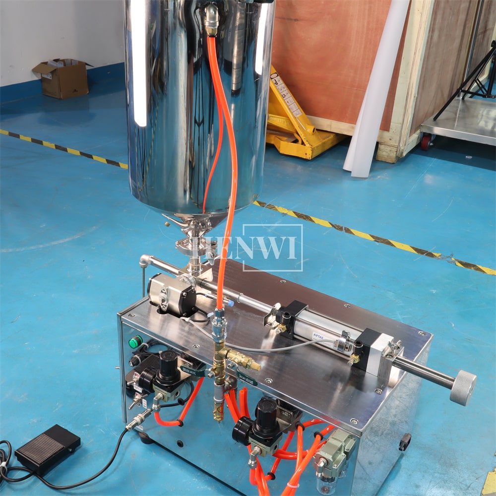 Henwi HWFM-S-HPF 1 Nozzle Semi-Auto Small Volume Liquid Bottling Filling Packing Machine 1 Head Bottle Horizontal Pressure Filler