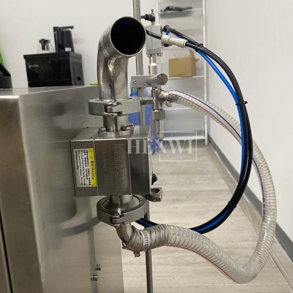 Henwi HWFM-S-RP 1 Nozzle Semi-Auto Gear Pump Model Liquid Filling Bottling Machine One Head Bottle Jar Filler