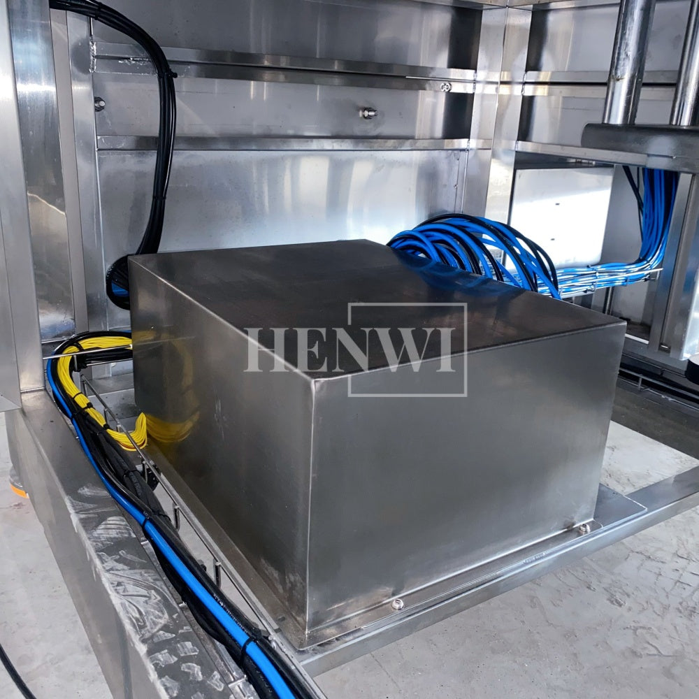 Henwi HWFM-T-4 Four Nozzles Tracking Model Automatic Liquid Bottling Filling Packing Machine 4 Heads Bottle Moving Filler