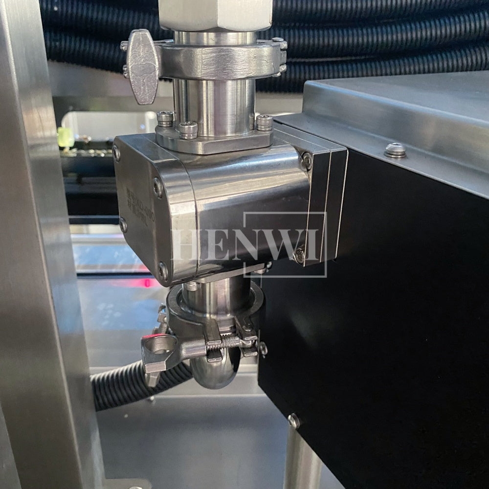 Henwi HWFM-T-4 Four Nozzles Tracking Model Automatic Liquid Bottling Filling Packing Machine 4 Heads Bottle Moving Filler