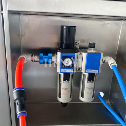 Henwi HWFM-T-4 Four Nozzles Tracking Model Automatic Liquid Bottling Filling Packing Machine 4 Heads Bottle Moving Filler