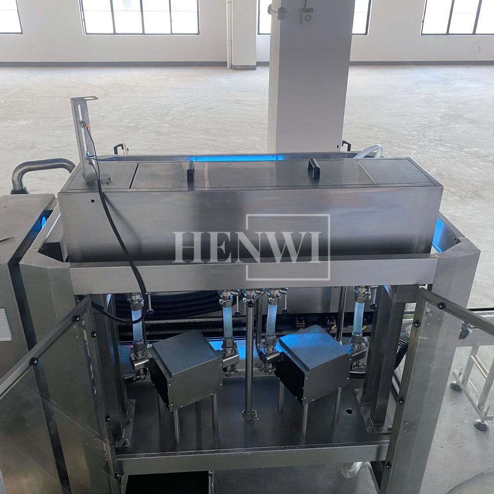 Henwi HWFM-T-4 Four Nozzles Tracking Model Automatic Liquid Bottling Filling Packing Machine 4 Heads Bottle Moving Filler