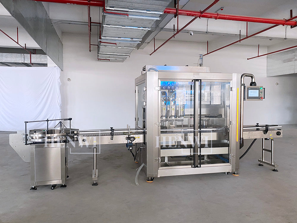 Henwi HWFCL- 4 Nozzles Moving Tracking Model Liquid Bottling Filling Packing Machine with 2 Stations Capping Machine with Double Sides Square & Round Bottle Labeling Machine