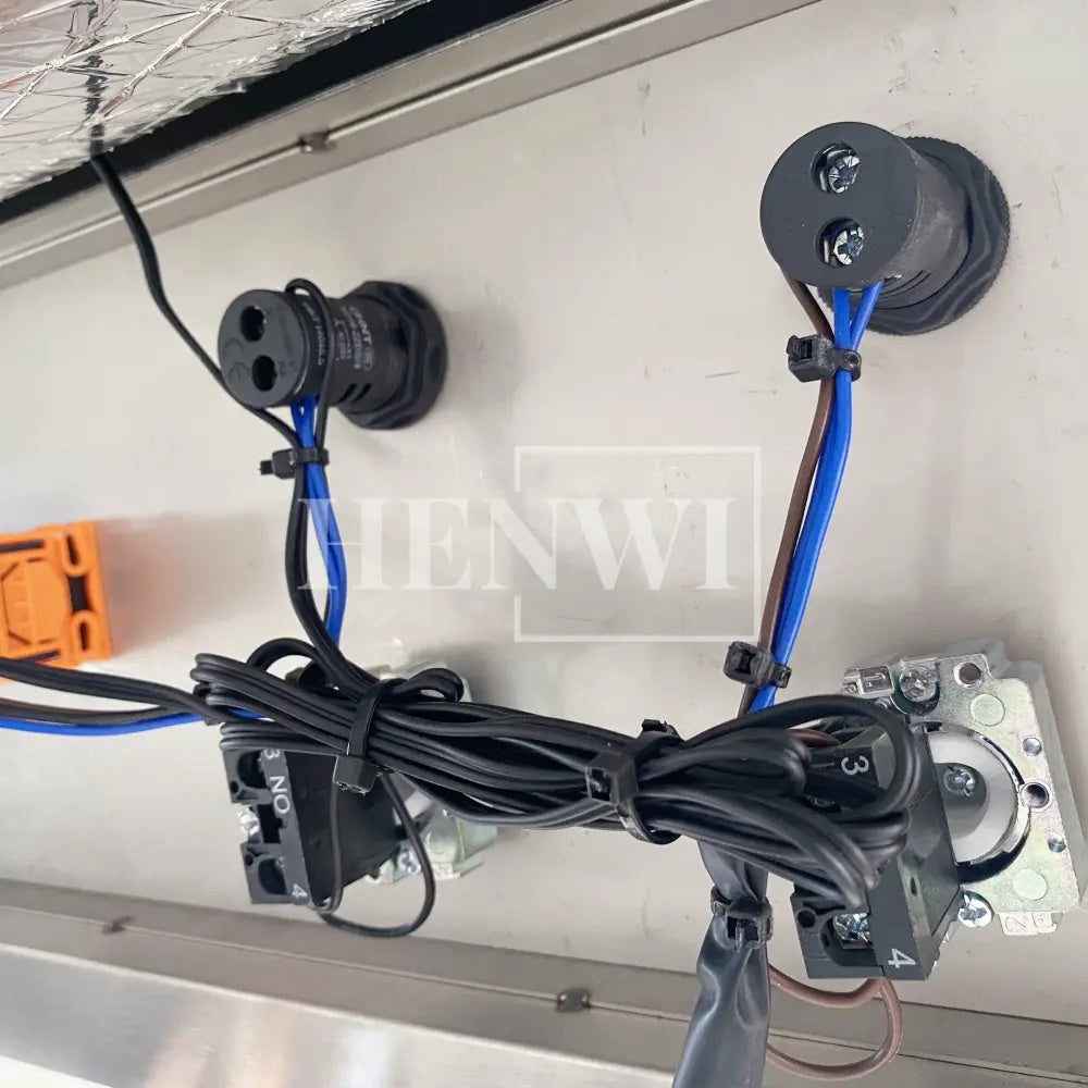 Henwi HWKH-Chilling Platform Table Lipstick Lippie Freezing Machine Lip Care Balm Chiller Desk Lip Cream Cooling Chilling Equipment for Cosmetics Lip Oil