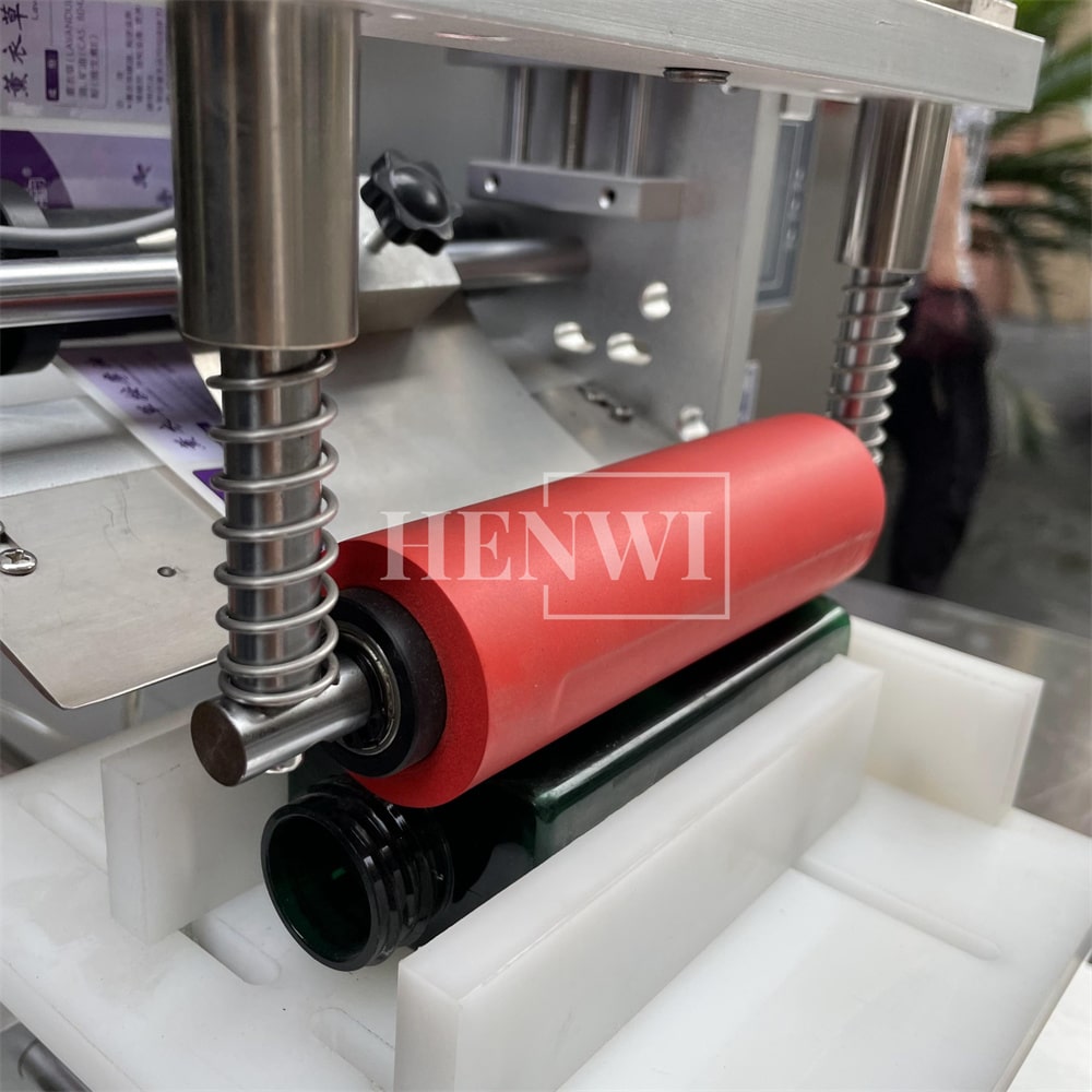 Henwi HWFCL- 1 Nozzle Semi-Auto Liquid Mixing Heating Bottling Filling Machine One Head Bottle Filler With Mixer Heater with Semi Automatic Bottle Cover Cap Capping Labeling Machine Line with Handheld Induction Sealing Device with Cooling Tunnel